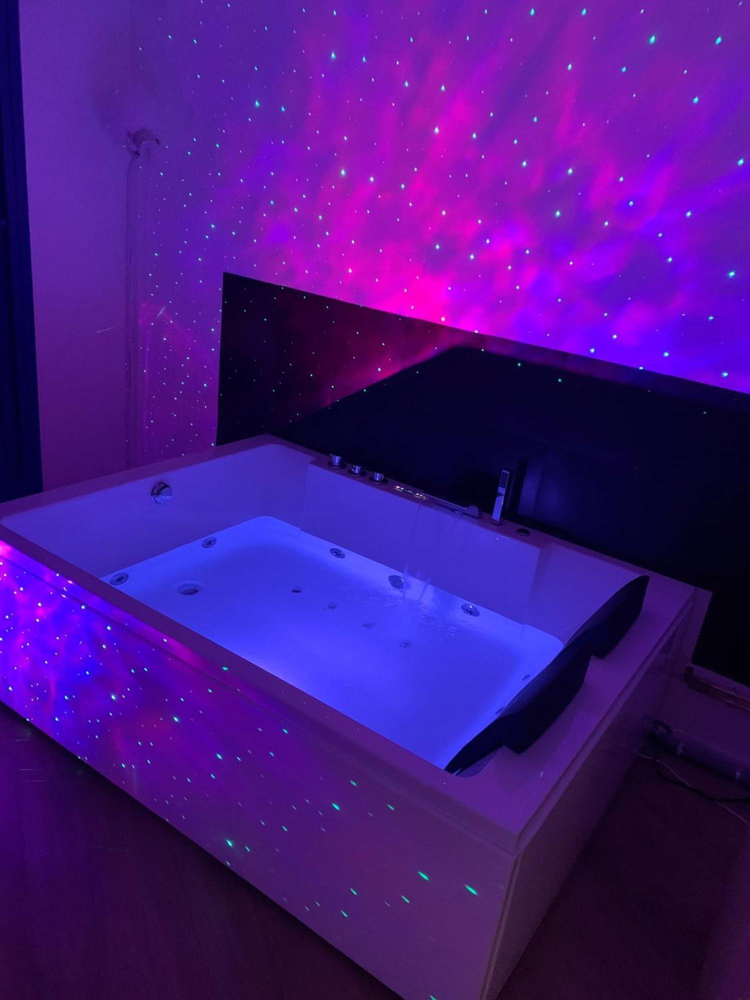 Paris La Defense - Santorin Apartment With Jacuzzi Courbevoie Exterior foto